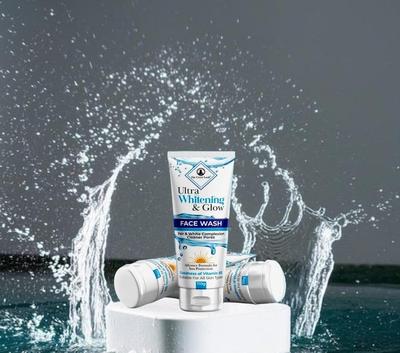 Ultra Whitening Glow Facewash